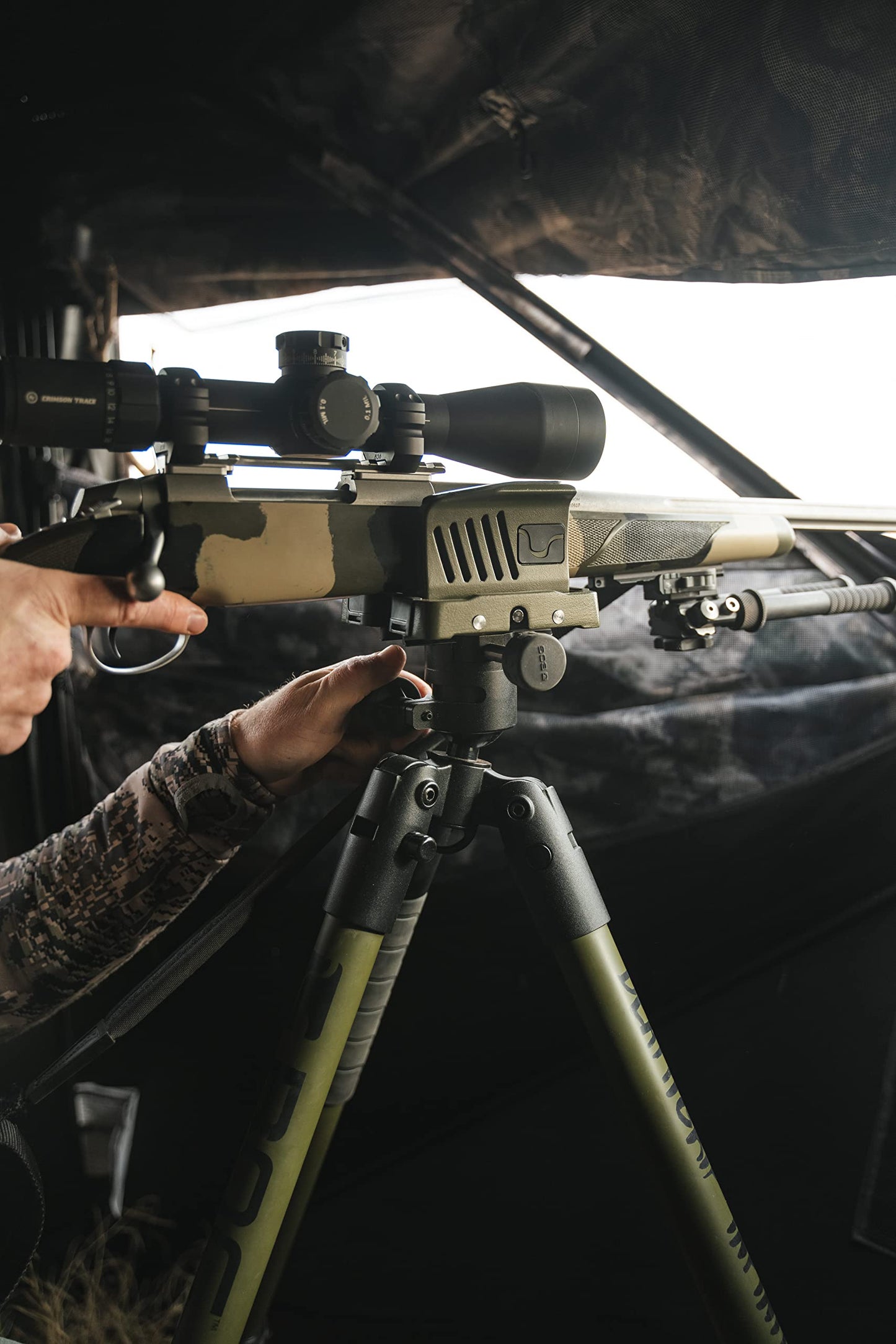 Heavy-Duty Camo Shooting Tripod – Aluminum Frame, 360° Clamp, Adjustable Legs, Bubble Level, Hands-Free Stability for Hunting