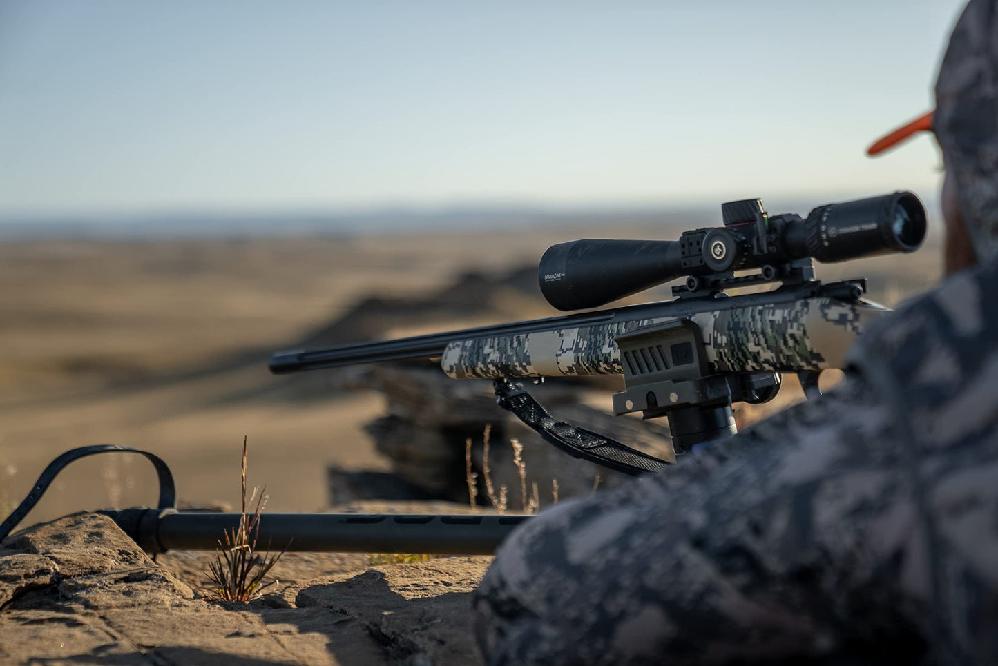 Heavy-Duty Camo Shooting Tripod – Aluminum Frame, 360° Clamp, Adjustable Legs, Bubble Level, Hands-Free Stability for Hunting