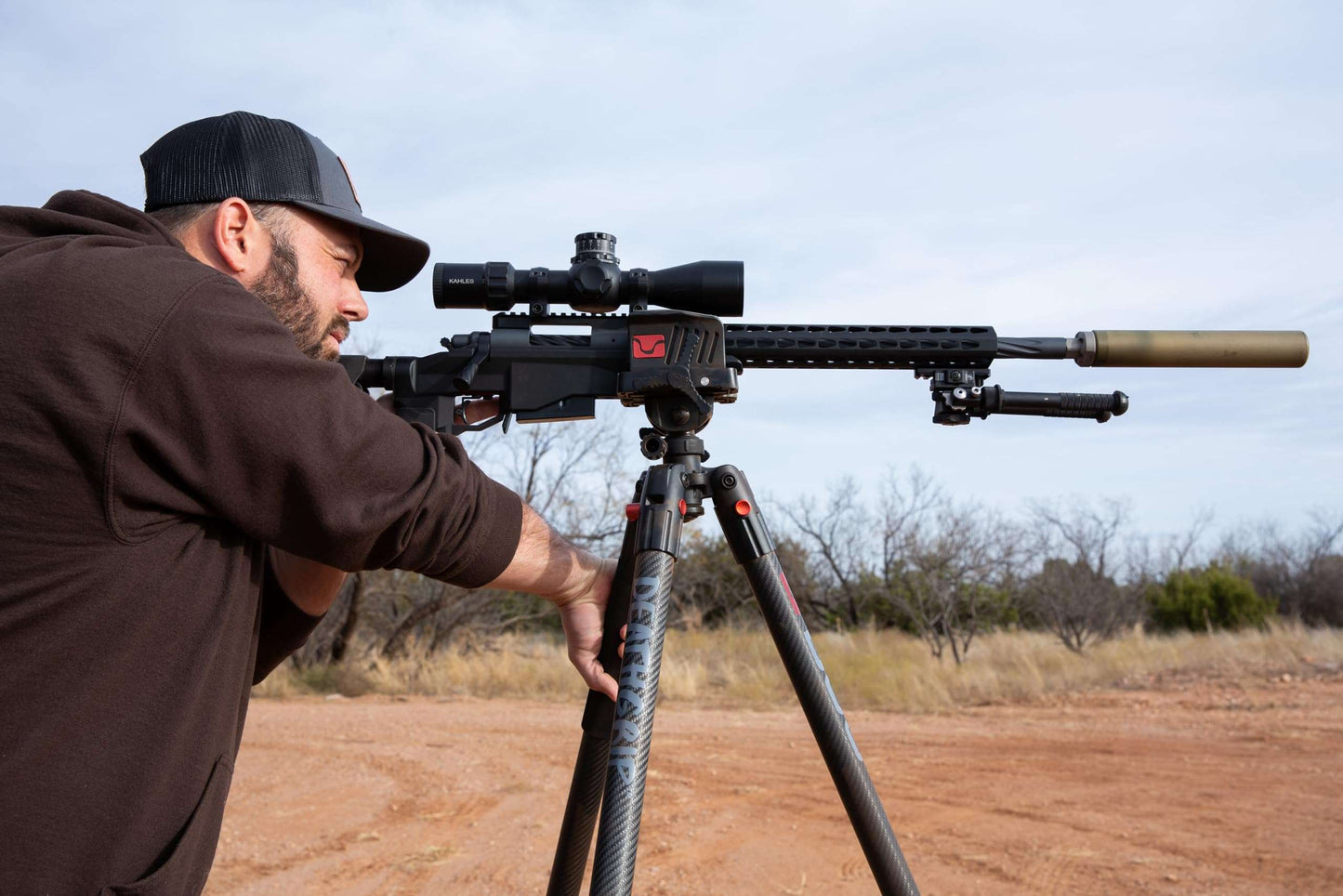 Heavy-Duty Camo Shooting Tripod – Aluminum Frame, 360° Clamp, Adjustable Legs, Bubble Level, Hands-Free Stability for Hunting